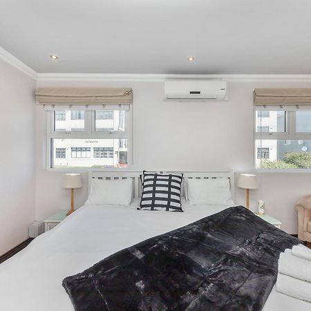 Anchor Bay Workation Hotel เคปทาวน์ ภายนอก รูปภาพ